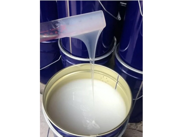 What is the effect of temperature on the curing time of mold silicone?