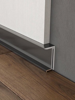 Skirting board 2